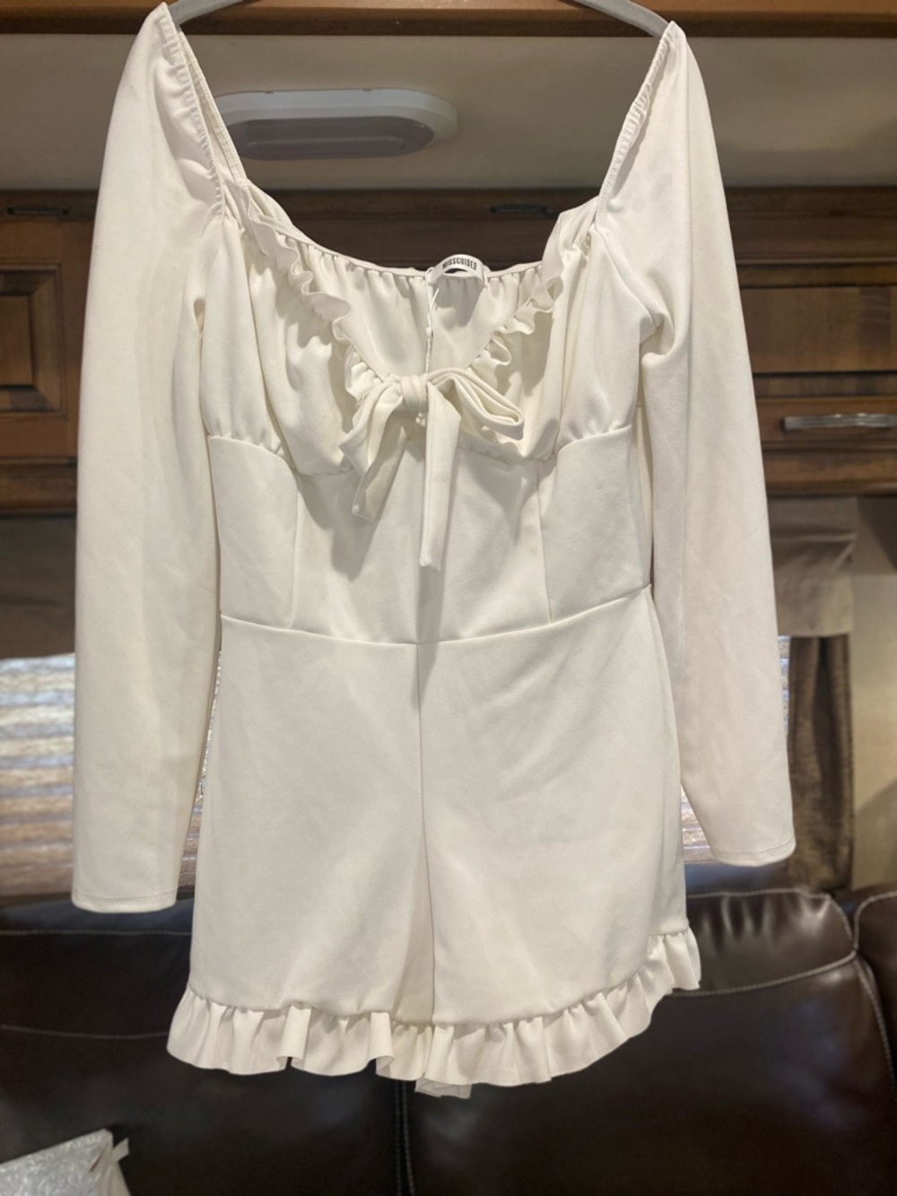 *Missguided White Long Sleeve Ruffle Bow Romper Square Neck Size US 10 - Picture 4 of 4